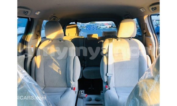 Buy Import Toyota Sienna White Car in Import - Dubai in Ayeyarwady Buy Import Toyota Sienna White Car in Import - Dubai in Ayeyarwady