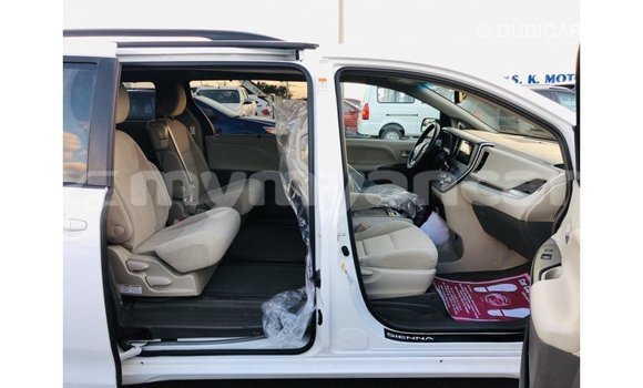 Buy Import Toyota Sienna White Car in Import - Dubai in Ayeyarwady Buy Import Toyota Sienna White Car in Import - Dubai in Ayeyarwady