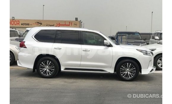 သွင်းကုန် Lexus LX White ကား Import - Dubai Ayeyarwady သွင်းကုန် Lexus LX White ကား Import - Dubai Ayeyarwady