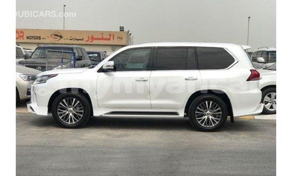 သွင်းကုန် Lexus LX White ကား Import - Dubai Ayeyarwady သွင်းကုန် Lexus LX White ကား Import - Dubai Ayeyarwady