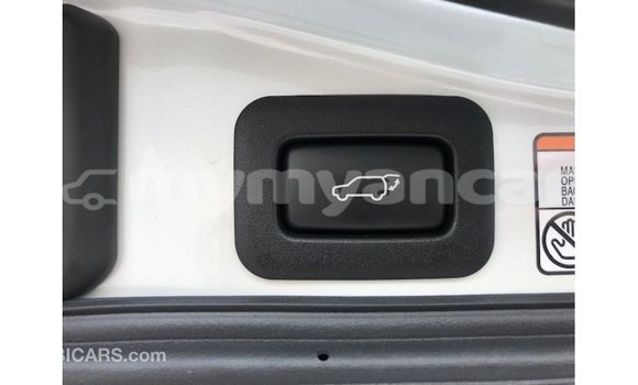 သွင်းကုန် Lexus LX White ကား Import - Dubai Ayeyarwady သွင်းကုန် Lexus LX White ကား Import - Dubai Ayeyarwady