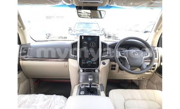 Buy Import Toyota Land Cruiser Black Car in Import - Dubai in Ayeyarwady Buy Import Toyota Land Cruiser Black Car in Import - Dubai in Ayeyarwady