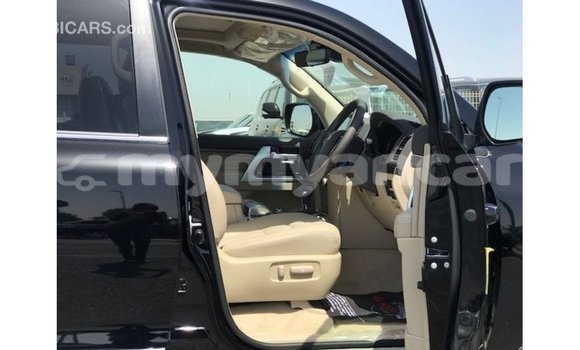 Buy Import Toyota Land Cruiser Black Car in Import - Dubai in Ayeyarwady Buy Import Toyota Land Cruiser Black Car in Import - Dubai in Ayeyarwady