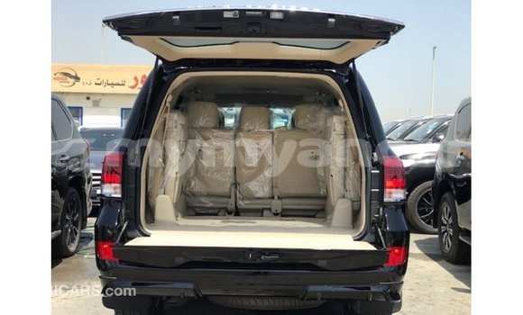 Buy Import Toyota Land Cruiser Black Car in Import - Dubai in Ayeyarwady Buy Import Toyota Land Cruiser Black Car in Import - Dubai in Ayeyarwady