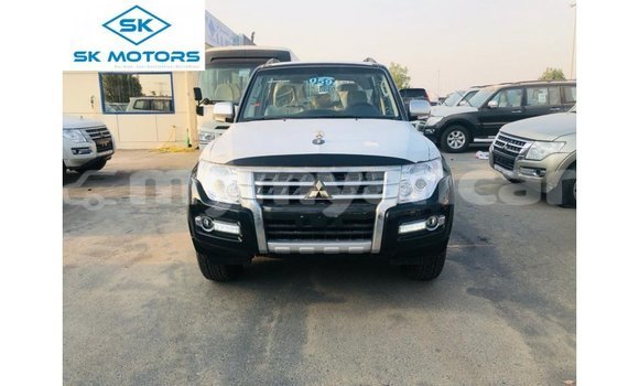 Buy Import Mitsubishi Pajero Black Car in Import - Dubai in Ayeyarwady