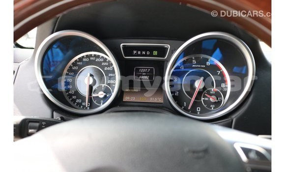 Acheter Import Voiture Mercedes-Benz 190 (W201) Blanc à Import - Dubai, #<Region:0x000000000c5121b8>