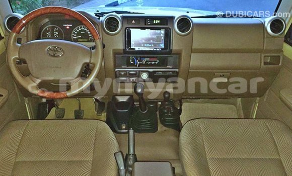 Buy Import Toyota Land Cruiser Beige Car in Import - Dubai in Ayeyarwady Buy Import Toyota Land Cruiser Beige Car in Import - Dubai in Ayeyarwady
