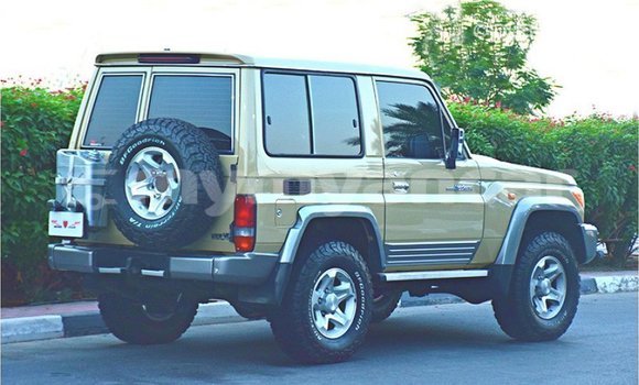 Buy Import Toyota Land Cruiser Beige Car in Import - Dubai in Ayeyarwady Buy Import Toyota Land Cruiser Beige Car in Import - Dubai in Ayeyarwady