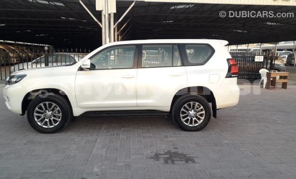 သွင်းကုန် Toyota Prado White ကား Import - Dubai Ayeyarwady သွင်းကုန် Toyota Prado White ကား Import - Dubai Ayeyarwady