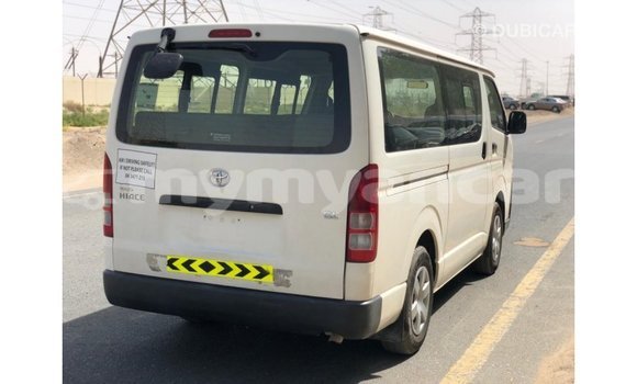Buy Import Toyota Hiace White Car in Import - Dubai in Ayeyarwady Buy Import Toyota Hiace White Car in Import - Dubai in Ayeyarwady