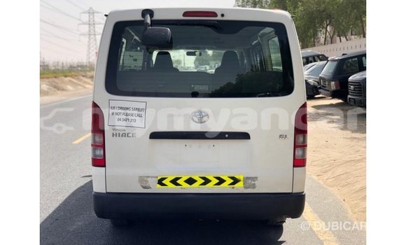 Buy Import Toyota Hiace White Car in Import - Dubai in Ayeyarwady Buy Import Toyota Hiace White Car in Import - Dubai in Ayeyarwady