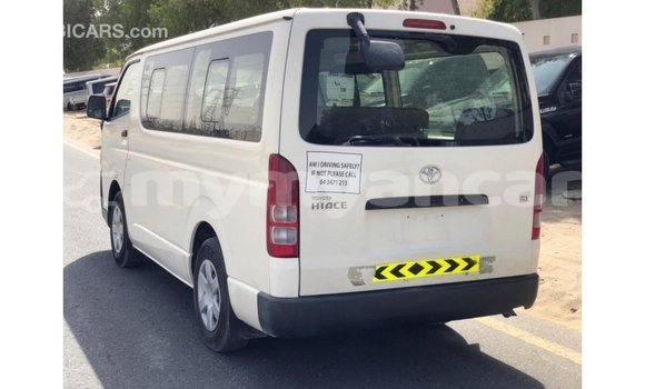 Buy Import Toyota Hiace White Car in Import - Dubai in Ayeyarwady Buy Import Toyota Hiace White Car in Import - Dubai in Ayeyarwady