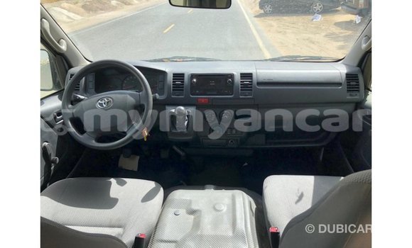 Buy Import Toyota Hiace White Car in Import - Dubai in Ayeyarwady Buy Import Toyota Hiace White Car in Import - Dubai in Ayeyarwady