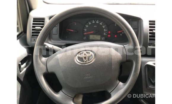 Buy Import Toyota Hiace White Car in Import - Dubai in Ayeyarwady Buy Import Toyota Hiace White Car in Import - Dubai in Ayeyarwady