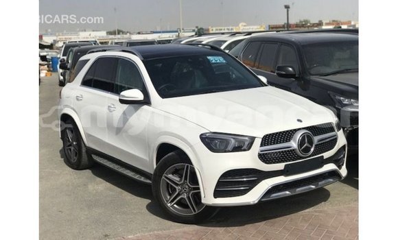 သွင်းကုန် Mercedes-Benz GLE White ကား Import - Dubai Ayeyarwady သွင်းကုန် Mercedes-Benz GLE White ကား Import - Dubai Ayeyarwady