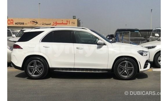 သွင်းကုန် Mercedes-Benz GLE White ကား Import - Dubai Ayeyarwady သွင်းကုန် Mercedes-Benz GLE White ကား Import - Dubai Ayeyarwady
