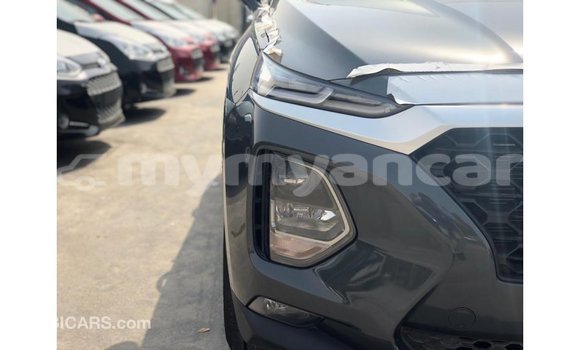 သွင်းကုန် Hyundai Santa Fe Green ကား Import - Dubai Ayeyarwady သွင်းကုန် Hyundai Santa Fe Green ကား Import - Dubai Ayeyarwady