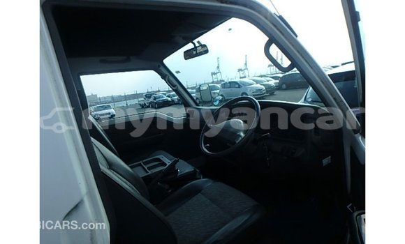 Acheter Import Voiture Nissan Caravan Blanc à Import - Dubai, #<Region:0x000000000c5121b8> Acheter Import Voiture Nissan Caravan Blanc à Import - Dubai, #<Region:0x000000000c5121b8>