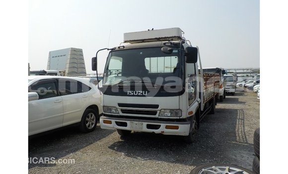 Buy Import Isuzu FTR 850 White Truck in Import - Dubai in Ayeyarwady Buy Import Isuzu FTR 850 White Truck in Import - Dubai in Ayeyarwady