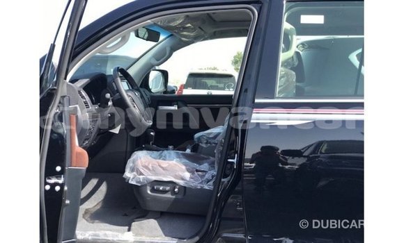 Buy Import Toyota Land Cruiser Black Car in Import - Dubai in Ayeyarwady Buy Import Toyota Land Cruiser Black Car in Import - Dubai in Ayeyarwady