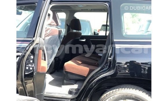 Buy Import Toyota Land Cruiser Black Car in Import - Dubai in Ayeyarwady Buy Import Toyota Land Cruiser Black Car in Import - Dubai in Ayeyarwady