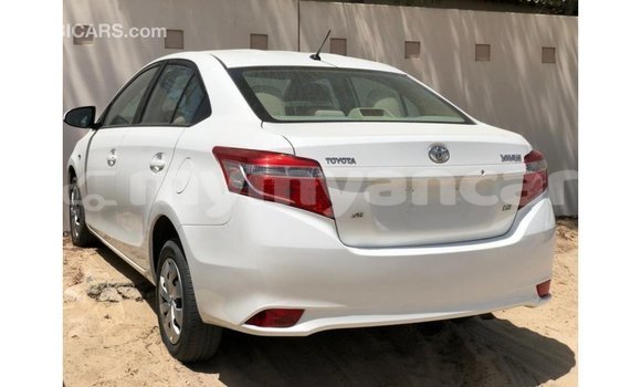 သွင်းကုန် Toyota Yaris White ကား Import - Dubai Ayeyarwady သွင်းကုန် Toyota Yaris White ကား Import - Dubai Ayeyarwady
