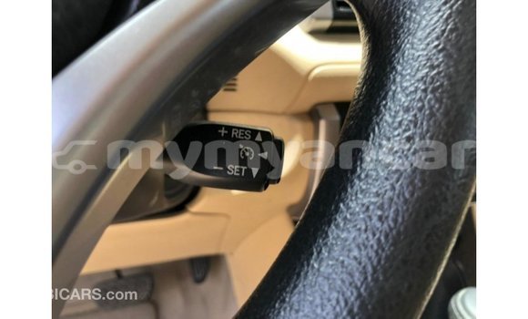 သွင်းကုန် Toyota Yaris White ကား Import - Dubai Ayeyarwady သွင်းကုန် Toyota Yaris White ကား Import - Dubai Ayeyarwady