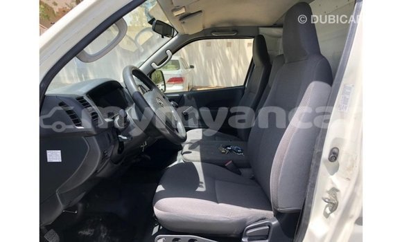 သွင်းကုန် Toyota Hiace White ကား Import - Dubai Ayeyarwady သွင်းကုန် Toyota Hiace White ကား Import - Dubai Ayeyarwady