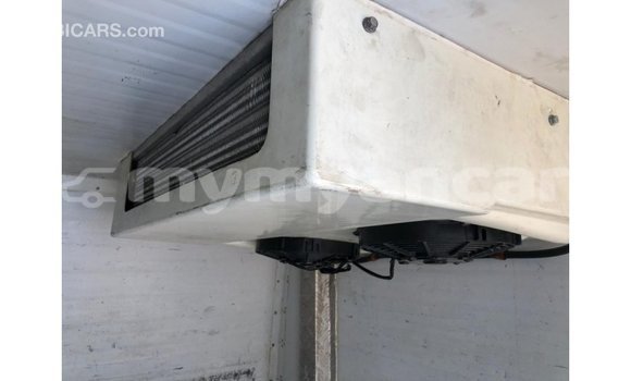 သွင်းကုန် Toyota Hiace White ကား Import - Dubai Ayeyarwady သွင်းကုန် Toyota Hiace White ကား Import - Dubai Ayeyarwady