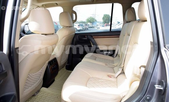 Buy Import Toyota Land Cruiser Other Car in Import - Dubai in Ayeyarwady Buy Import Toyota Land Cruiser Other Car in Import - Dubai in Ayeyarwady