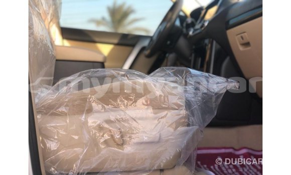 သွင်းကုန် Toyota Prado White ကား Import - Dubai Ayeyarwady သွင်းကုန် Toyota Prado White ကား Import - Dubai Ayeyarwady