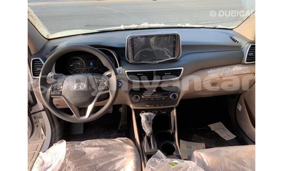 Buy Import Hyundai Tucson White Car in Import - Dubai in Ayeyarwady Buy Import Hyundai Tucson White Car in Import - Dubai in Ayeyarwady