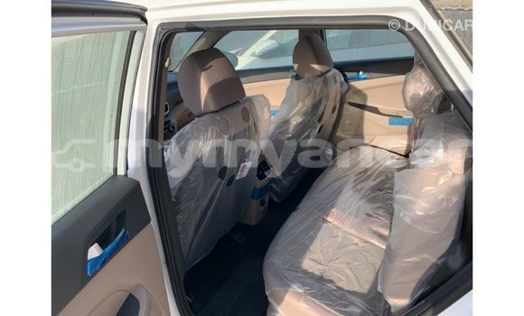 Buy Import Hyundai Tucson White Car in Import - Dubai in Ayeyarwady Buy Import Hyundai Tucson White Car in Import - Dubai in Ayeyarwady