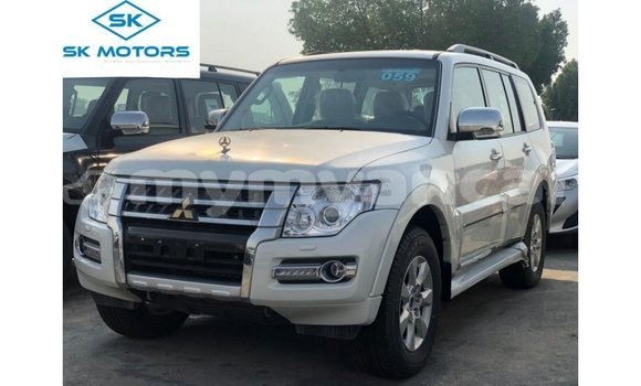 Buy Import Mitsubishi Pajero Black Car in Import - Dubai in Ayeyarwady