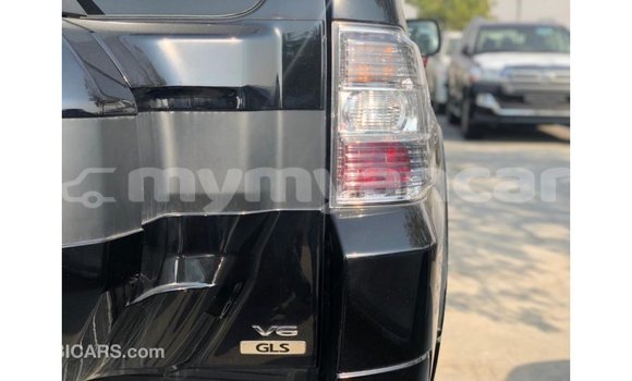 သွင်းကုန် Mitsubishi Pajero Black ကား Import - Dubai Ayeyarwady သွင်းကုန် Mitsubishi Pajero Black ကား Import - Dubai Ayeyarwady