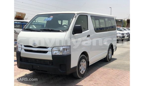 သွင်းကုန် Toyota Hiace White ကား Import - Dubai Ayeyarwady သွင်းကုန် Toyota Hiace White ကား Import - Dubai Ayeyarwady