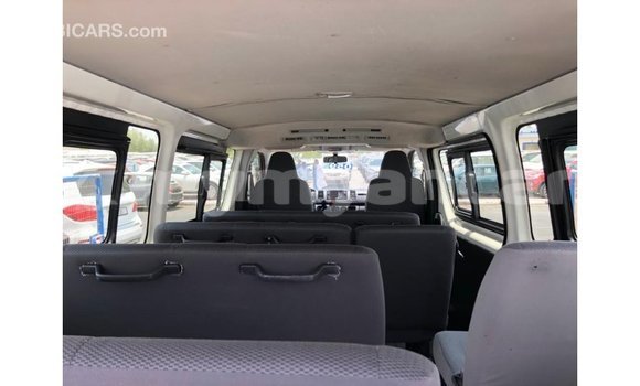 သွင်းကုန် Toyota Hiace White ကား Import - Dubai Ayeyarwady သွင်းကုန် Toyota Hiace White ကား Import - Dubai Ayeyarwady