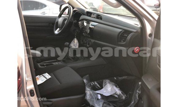 Buy Import Toyota Hilux Other Car in Import - Dubai in Ayeyarwady Buy Import Toyota Hilux Other Car in Import - Dubai in Ayeyarwady