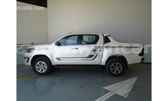 Buy Import Toyota Hilux Other Car in Import - Dubai in Ayeyarwady Buy Import Toyota Hilux Other Car in Import - Dubai in Ayeyarwady