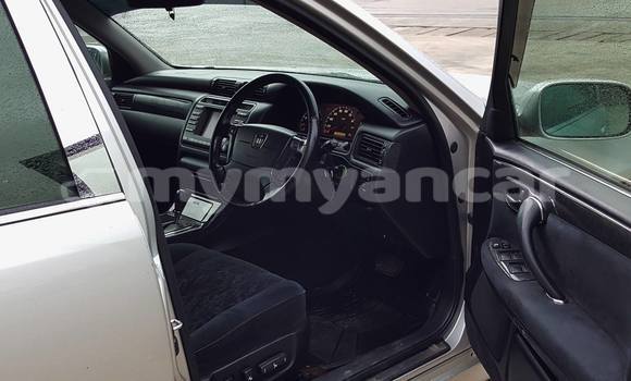 Buy Used Toyota Crown Silver Car in Yangon in Yangon Buy Used Toyota Crown Silver Car in Yangon in Yangon