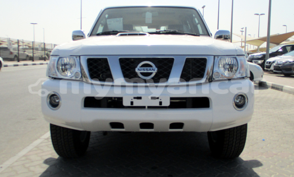 Acheter Neuf Voiture Nissan Patrol Blanc à Yangon, #<Region:0x000000000d9ad1e0>