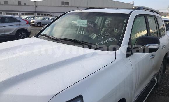 Acheter Neuf Voiture Toyota Land Cruiser Blanc à Yangon, #<Region:0x000000000d9ad1e0> Acheter Neuf Voiture Toyota Land Cruiser Blanc à Yangon, #<Region:0x000000000d9ad1e0>