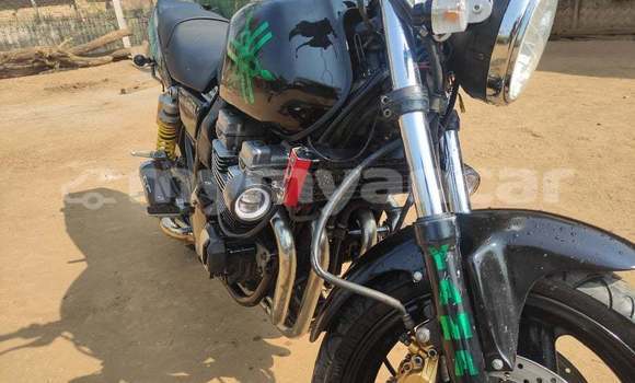 အသုံးပြုခံ့ Yamaha XJ-R Black စက်ဘီး Yangon Yangon အသုံးပြုခံ့ Yamaha XJ-R Black စက်ဘီး Yangon Yangon
