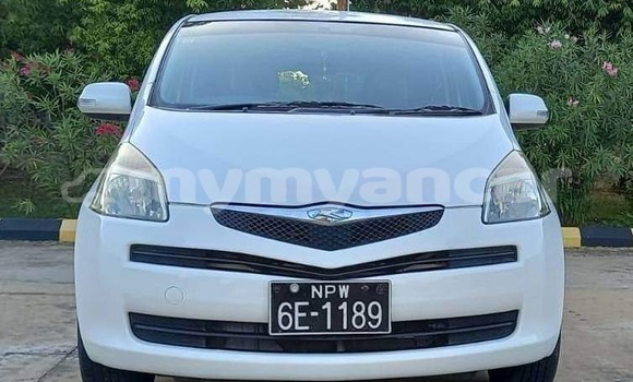 အသုံးပြုခံ့ Toyota Ractis White ကား Pyinmana Mandalay