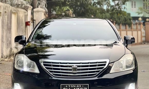 Buy Used Toyota Crown Black Car in Myanaung in Ayeyarwady Buy Used Toyota Crown Black Car in Myanaung in Ayeyarwady
