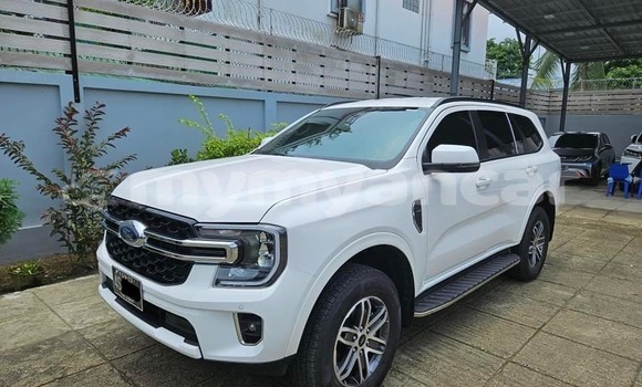Buy Used Ford Everest White Car in Myanaung in Ayeyarwady Buy Used Ford Everest White Car in Myanaung in Ayeyarwady