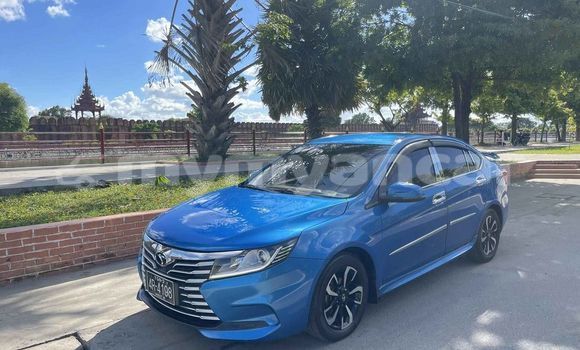 အသုံးပြုခံ့ Soueast Lioncel Blue ကား Myanaung Ayeyarwady