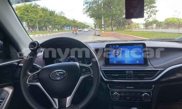 အသုံးပြုခံ့ Soueast Lioncel Blue ကား Myanaung Ayeyarwady အသုံးပြုခံ့ Soueast Lioncel Blue ကား Myanaung Ayeyarwady