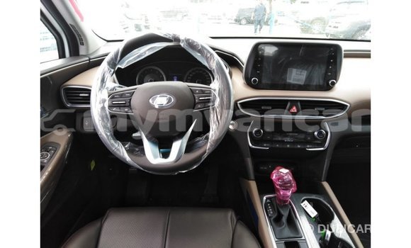 Buy Import Hyundai Santa Fe White Car in Import - Dubai in Ayeyarwady Buy Import Hyundai Santa Fe White Car in Import - Dubai in Ayeyarwady