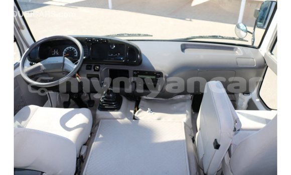 Acheter Import Voiture Toyota Coaster Blanc à Import - Dubai, #<Region:0x000000000c5121b8>